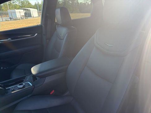 Certified 2025 Cadillac XT5 Premium Luxury image 8