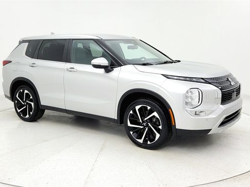 Used 2024 Mitsubishi Outlander Ralliart image 6