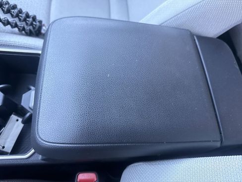 Used 2025 Toyota 4Runner SR5 AWD/4WD image 37