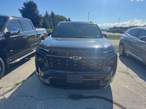 Used 2024 Chevrolet Traverse RS AWD/4WD image 2
