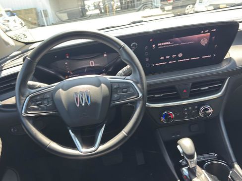 Used 2024 Buick Encore GX Preferred FWD image 16