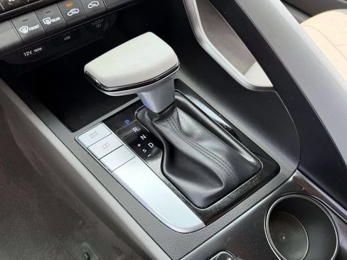 Used 2023 Hyundai Elantra SEL FWD image 20