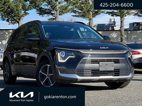 Used 2024 Kia Niro LX image 1