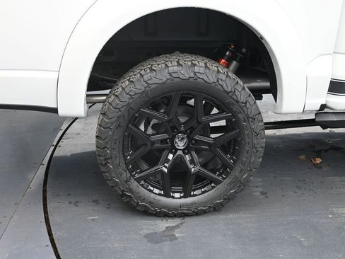 New 2025 Ford F150 Lariat w/ Equipment Group 502A High image 10