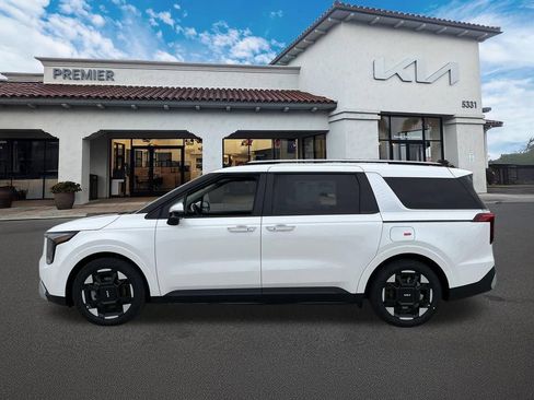 New 2026 Kia Carnival EX FWD image 5