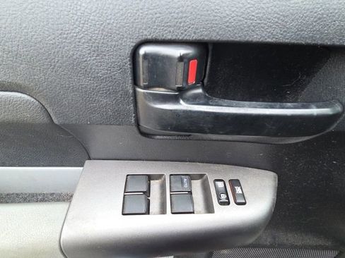 Used 2011 Toyota Tundra 4x4 Double Cab w/ Tow Pkg image 18