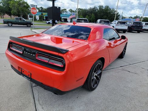 Used 2016 Dodge Challenger R/T Scat Pack w/ Leather Interior Group RWD image 5
