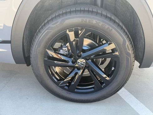 New 2026 Volkswagen Atlas Cross Sport SEL R-Line AWD/4WD image 10