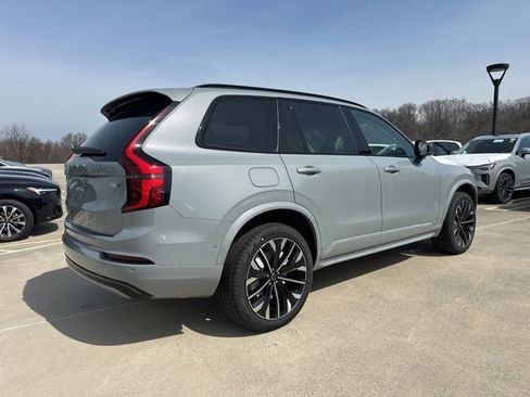 New 2026 Volvo XC90 B6 Ultra w/ Protection Package image 7