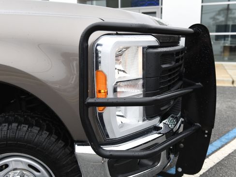 Used 2023 Ford F250 XL w/ XL Off-Road Package image 9
