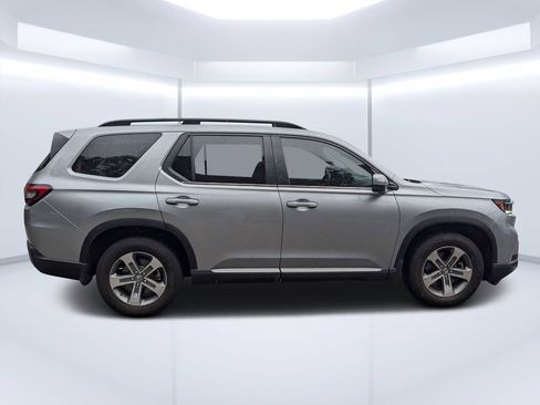 Used 2024 Honda Pilot EX-L image 2