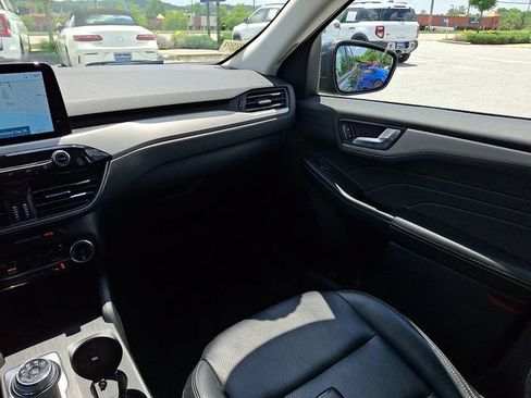 Certified 2022 Ford Escape SEL AWD/4WD image 16