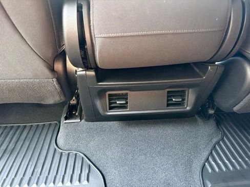 Used 2020 Chevrolet Silverado 1500 Custom w/ Custom Value Package AWD/4WD image 20