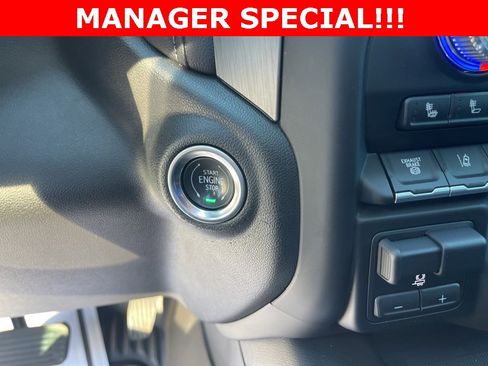 Certified 2022 GMC Sierra 2500 Denali w/ Denali Black Diamond Edition image 39