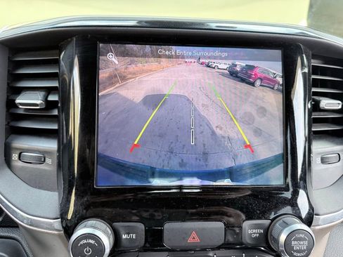 Used 2019 RAM 1500 Laramie w/ Sport Appearance Package image 18