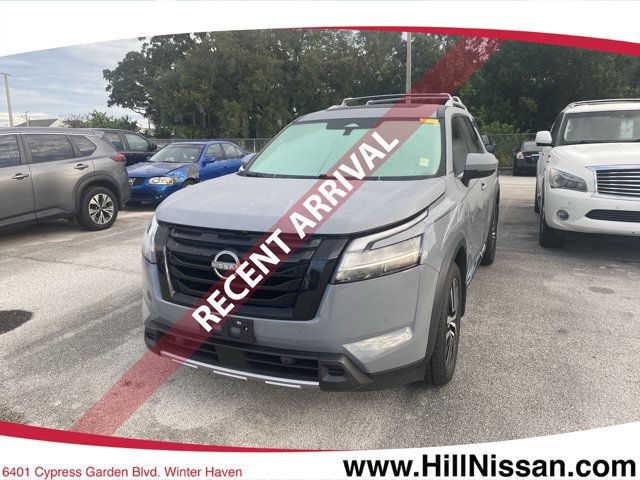 Certified 2024 Nissan Pathfinder Platinum w/ Black Appearance Package AWD/4WD image 1
