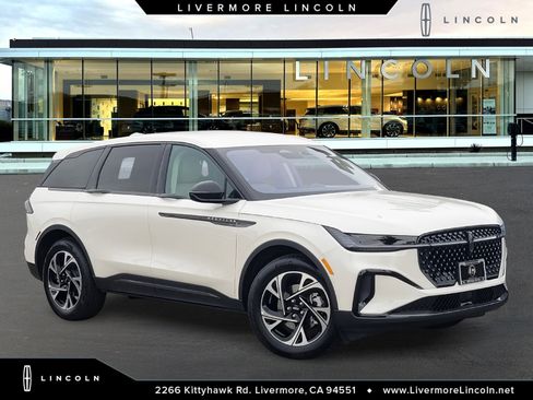 New 2026 Lincoln Nautilus Premier w/ Jet Appearance Package image 1