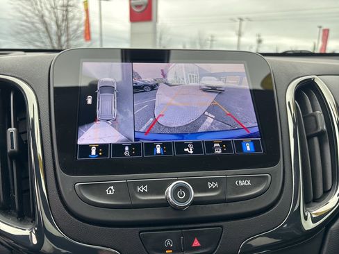 Used 2022 Chevrolet Equinox RS w/ RS Leather Package AWD/4WD image 16