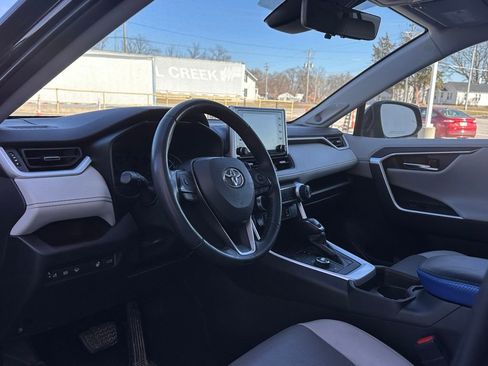 Used 2020 Toyota RAV4 Limited w/ Limited Grade Weather Package image 10
