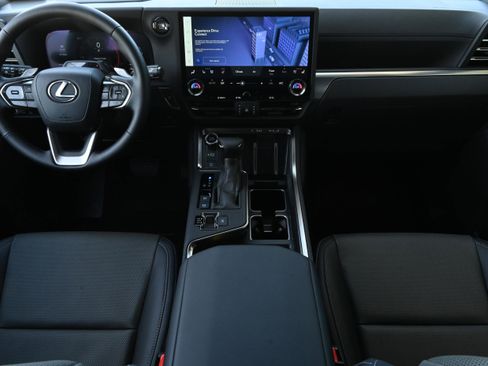 Used 2026 Lexus GX 550 w/ Accessory Package (2T) image 17