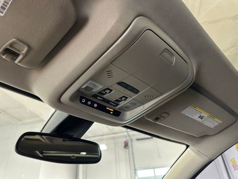 Used 2019 GMC Acadia Denali w/ Technology Package image 32