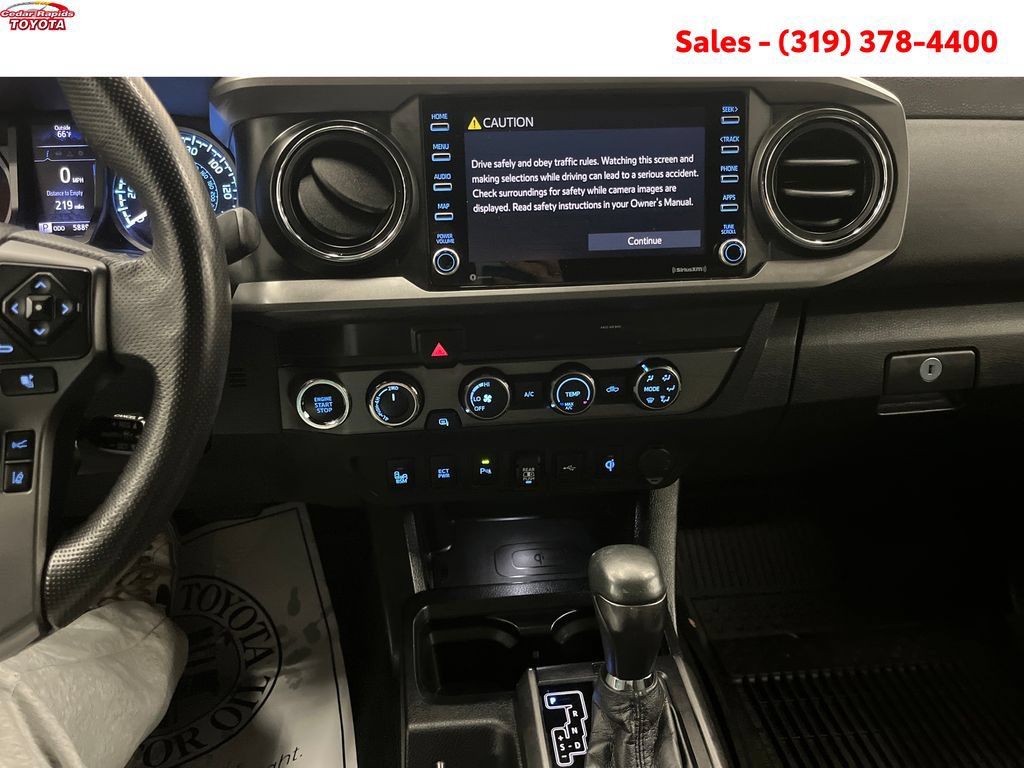 Certified 2020 Toyota Tacoma TRD Sport w/ Technology Package AWD/4WD image 18