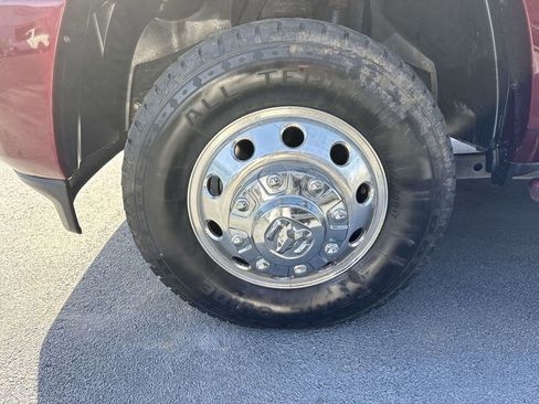 Used 2019 RAM 3500 Laramie image 10