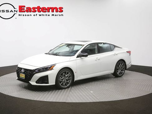 Used 2023 Nissan Altima 2.0 SR FWD image 55