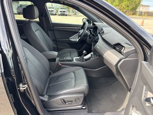 Used 2022 Audi Q3 2.0T Premium Plus w/ Premium Plus Package AWD/4WD image 26