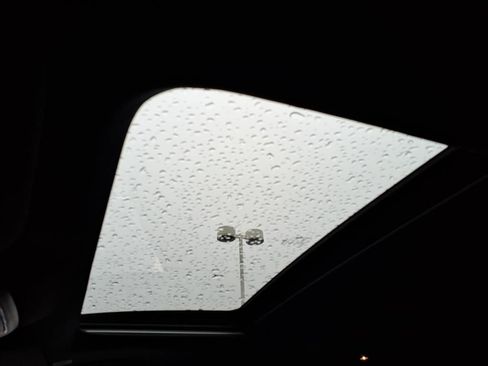 Used 2022 Jeep Grand Cherokee Limited image 15