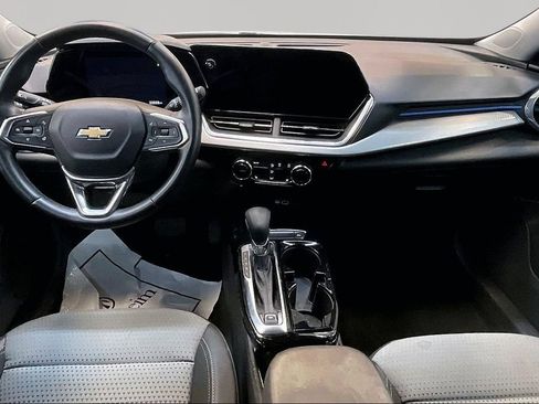 Used 2024 Chevrolet Trax LT w/ Driver Confidence Package FWD image 7