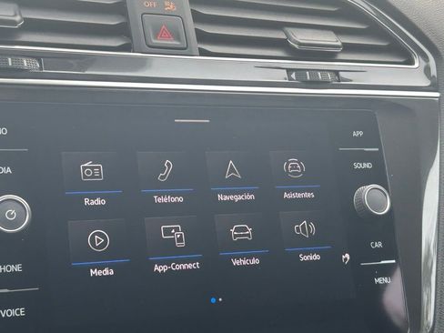 Certified 2023 Volkswagen Tiguan SE w/ Panoramic Sunroof Package image 16