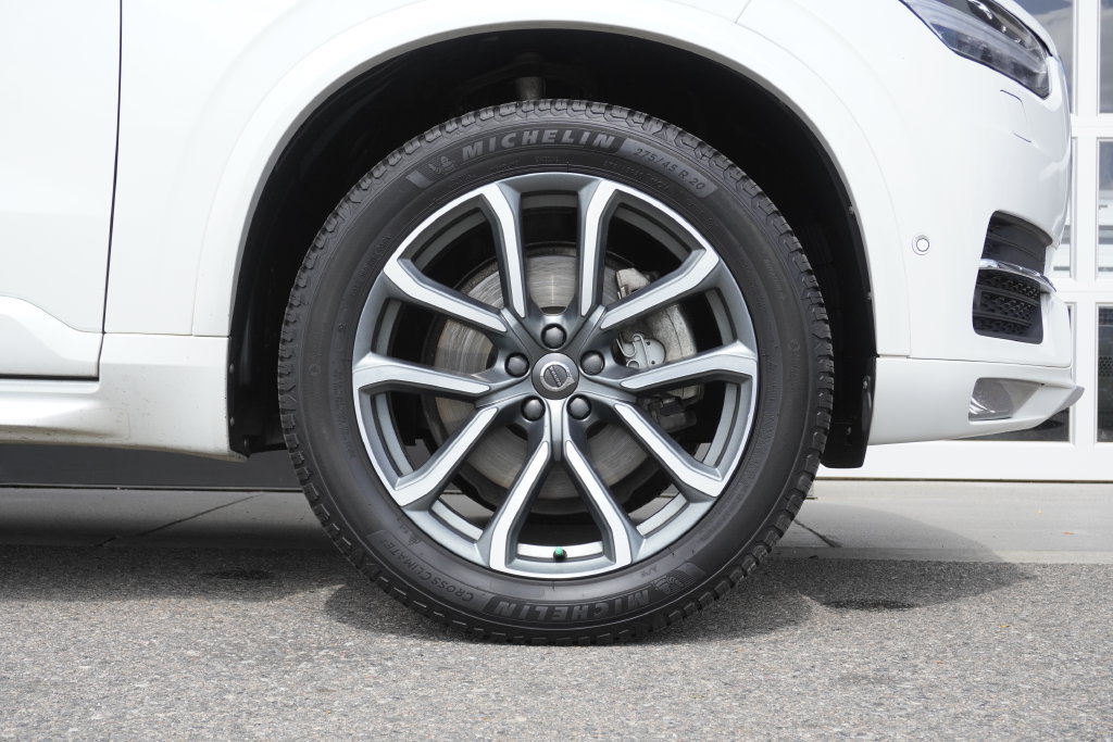 Used 2018 Volvo XC90 T6 Momentum w/ Convenience Package AWD/4WD image 35