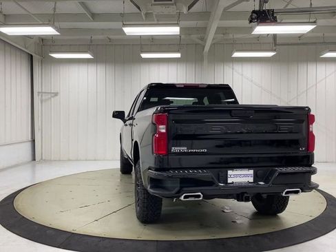 Used 2022 Chevrolet Silverado 1500 LT Trail Boss image 7