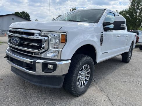 Used 2020 Ford F250 Lariat w/ Lariat Ultimate Package AWD/4WD image 2