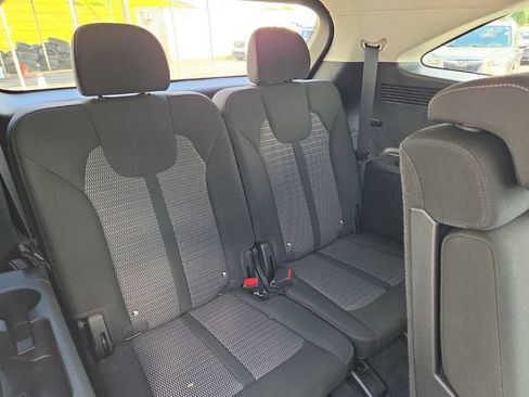 Used 2024 Kia Sorento LX FWD image 18
