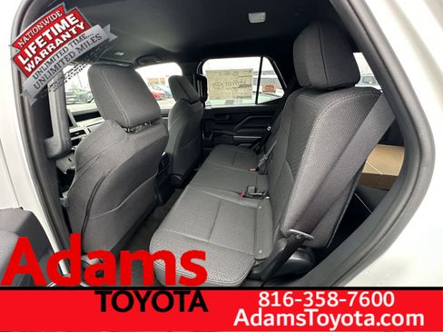 New 2026 Toyota 4Runner SR5 image 6