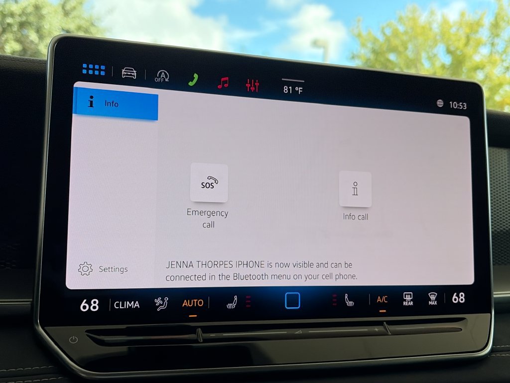 Certified 2026 Volkswagen Tiguan SE R-Line FWD image 20