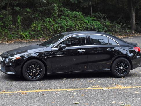Used 2020 Mercedes-Benz A 220 4MATIC w/ Premium Package image 3