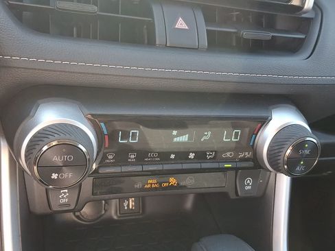 Certified 2025 Toyota RAV4 XLE AWD/4WD image 14
