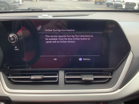 Used 2024 Chevrolet Trax ACTIV w/ Sunroof Package image 18