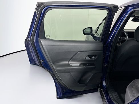 Used 2025 Nissan Kicks SV image 25