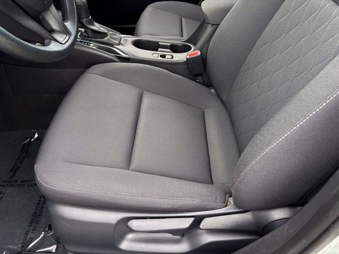 Used 2025 Toyota Corolla LE FWD image 19