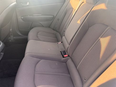 Used 2019 Kia Optima LX image 24