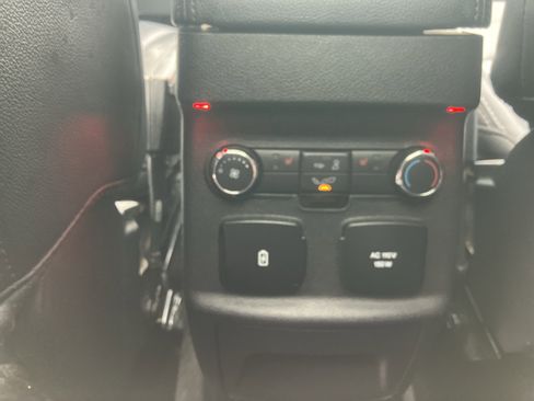 Used 2018 Ford Explorer Limited AWD/4WD image 16