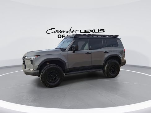 Used 2024 Lexus GX 550 image 5