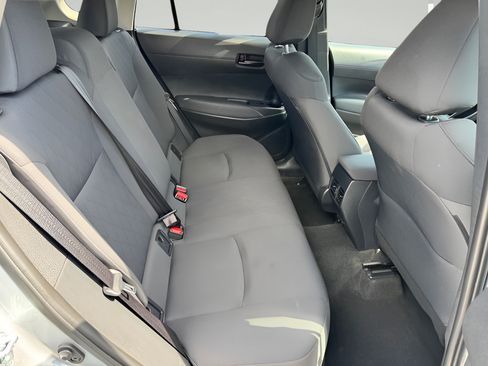 Used 2024 Toyota Corolla Cross LE AWD/4WD image 30