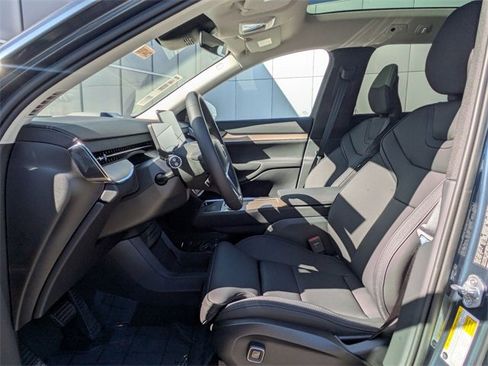 New 2025 Volvo EX90 Plus image 14