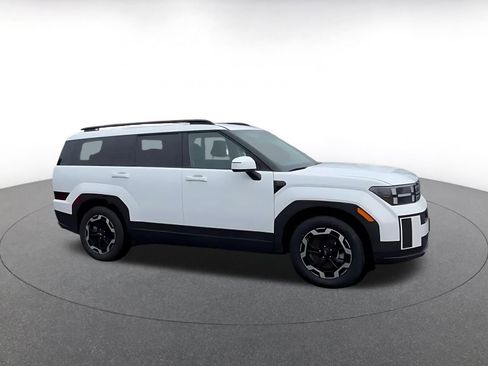 Used 2025 Hyundai Santa Fe SEL image 2