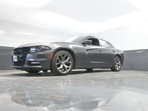 Used 2015 Dodge Charger SXT RWD image 48